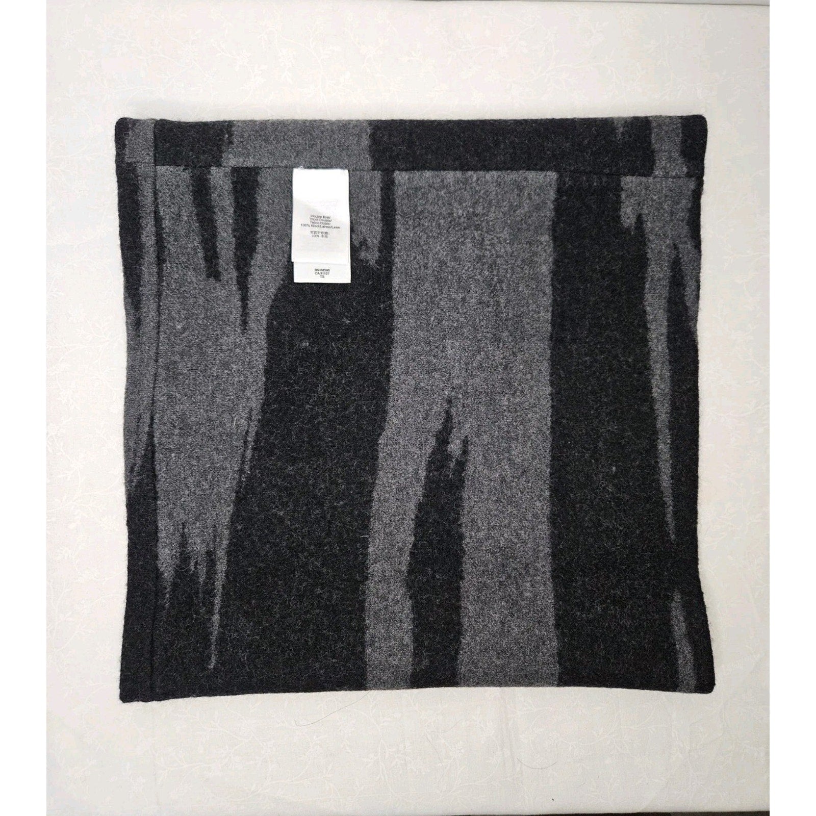 100% Wool Double Knit Wrap Scarf Black Grey Abstract Winter Wear Neck Scarf