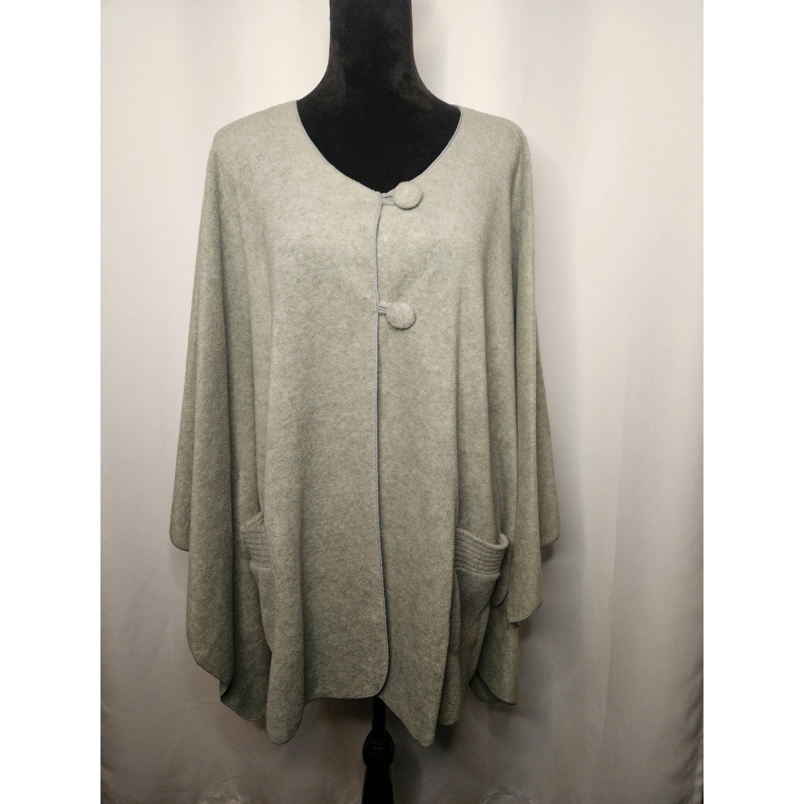 Stan Herman Women's Super Soft Poncho Light Green Sweater One Size Fits All