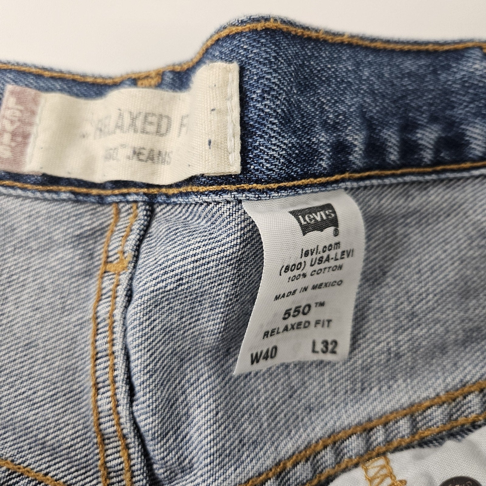 Vintage Levis 550 Jeans Mens 40x32 Relaxed Fit Denim Tapered Leg Y2K 2000s