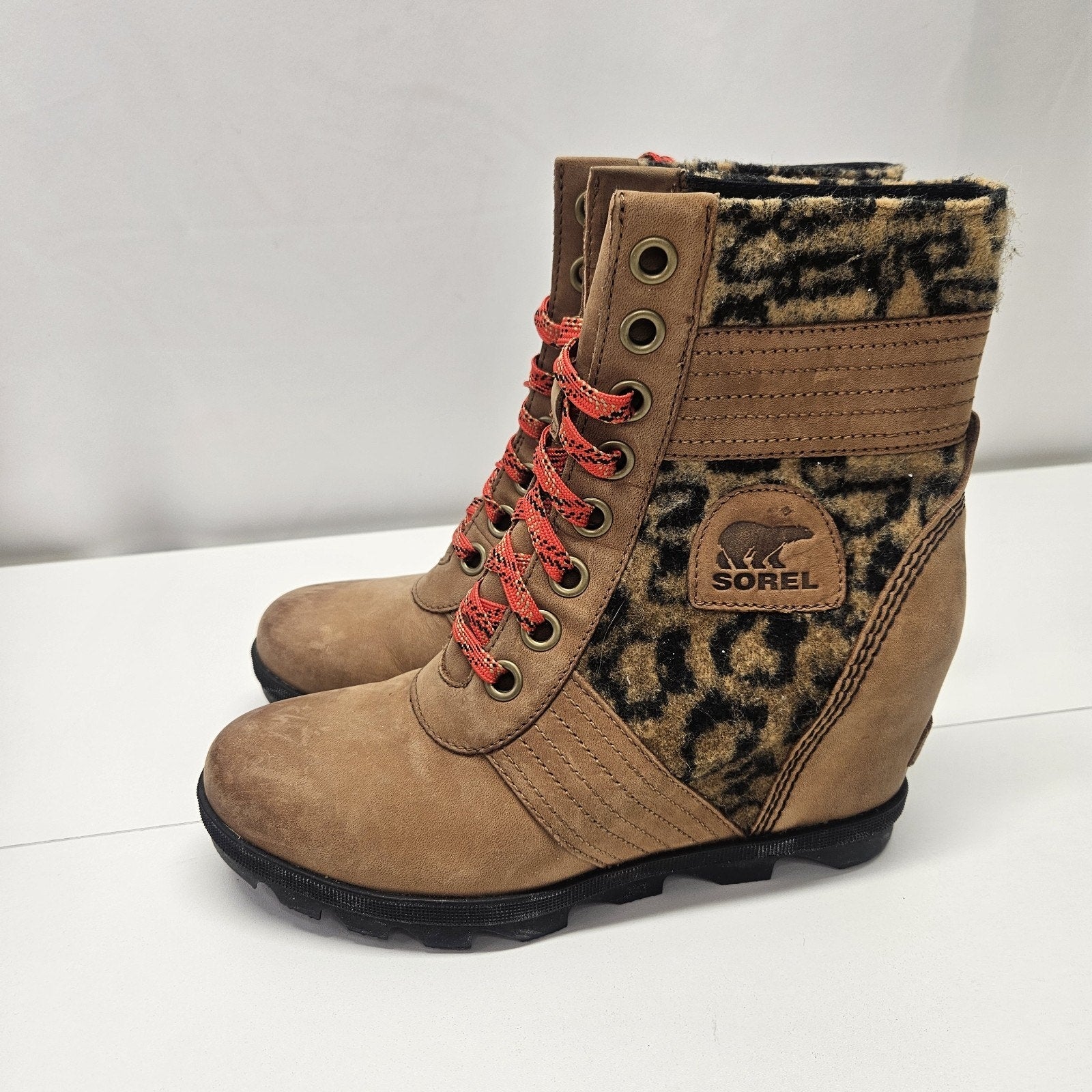 Sorel Lexie Hidden Wedge Ankle Boots Booties Shoes Womens Size 5 Brown Leopard