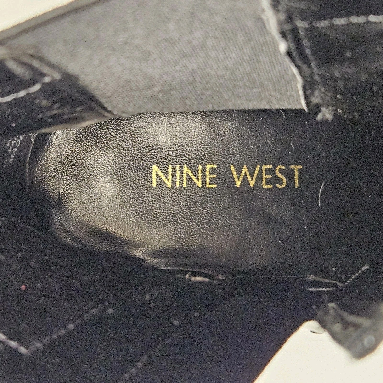 Nine West Women's Doleas Ankle Boot Size 8 M Faux Leather Block Heel Boots