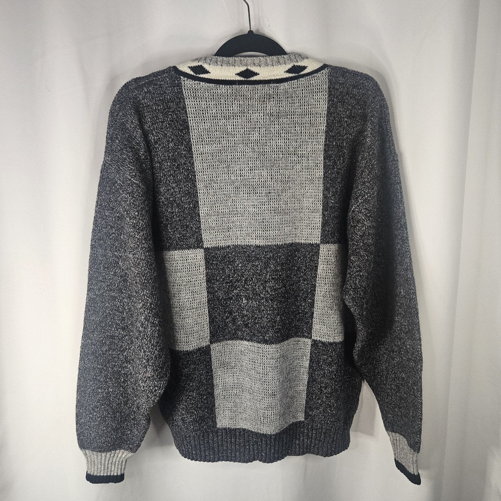 Vintage 80s London Fog Gray Acrylic Alpaca Vneck Sweater Mens TXL USA Geometric