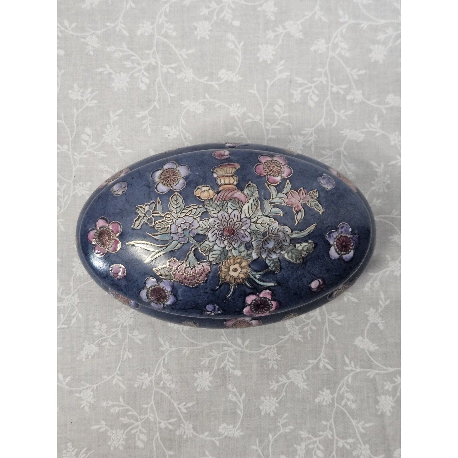 Vintage Toyo Like Trinket Dish with Lid Chinese Hand Painted Floral 2-Piece 6"