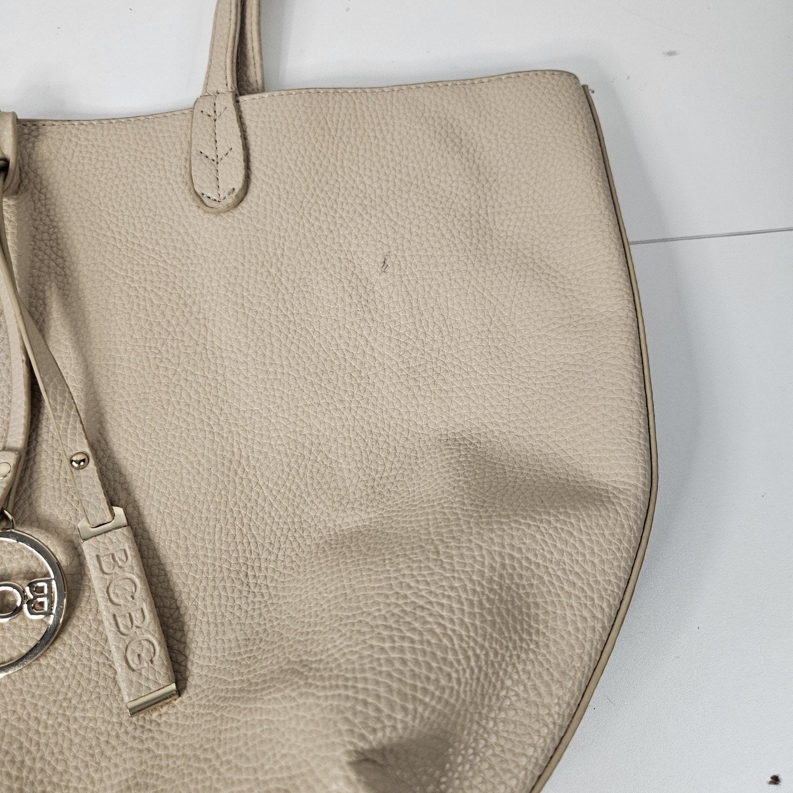 Y2K BCBG Paris Reversible Faux Leather Tote Laptop Bag Beige Goldtone Hardware