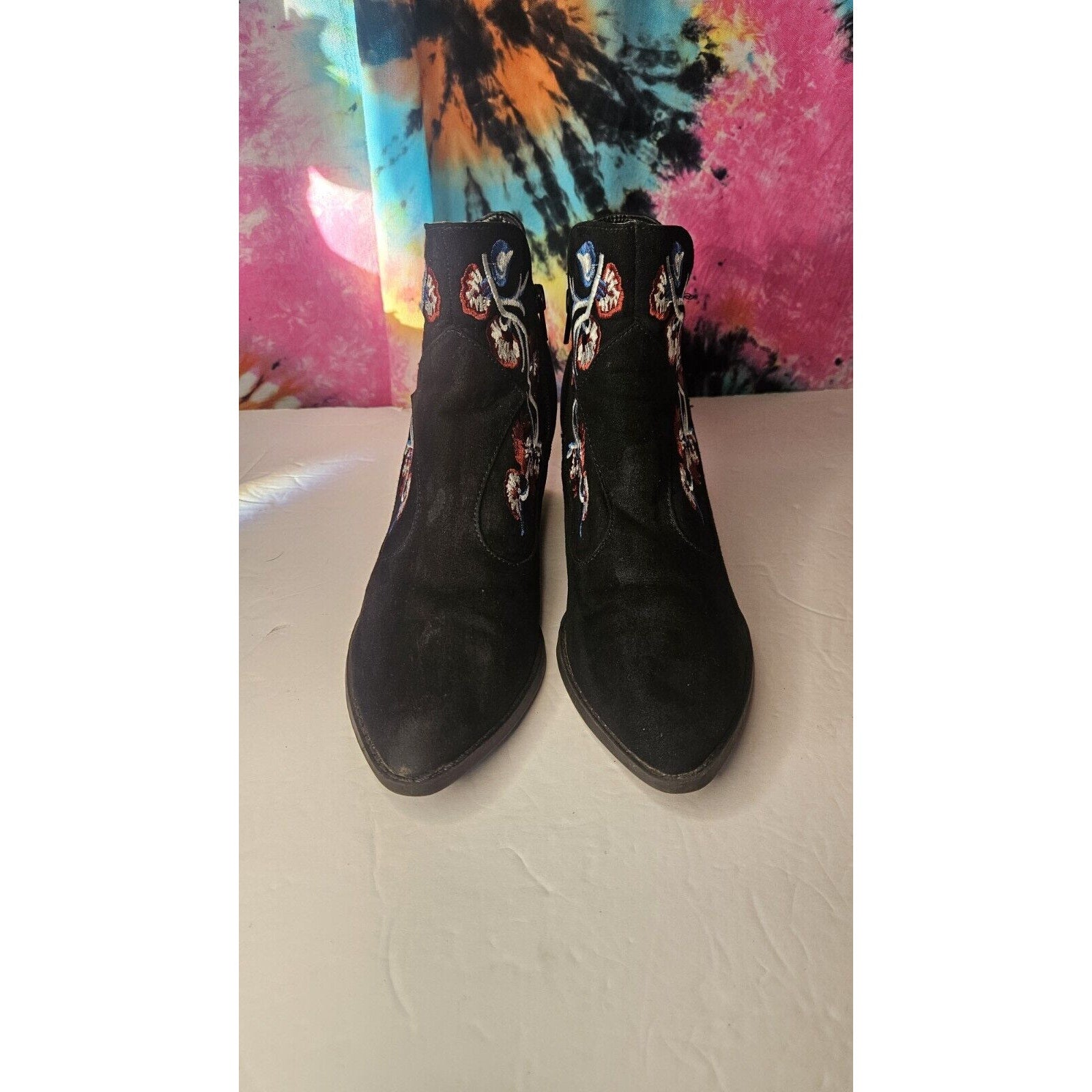 Carlos Santana Layne Ankle Boots Floral Embroidery Faux Suede Side Zip Size 9 M