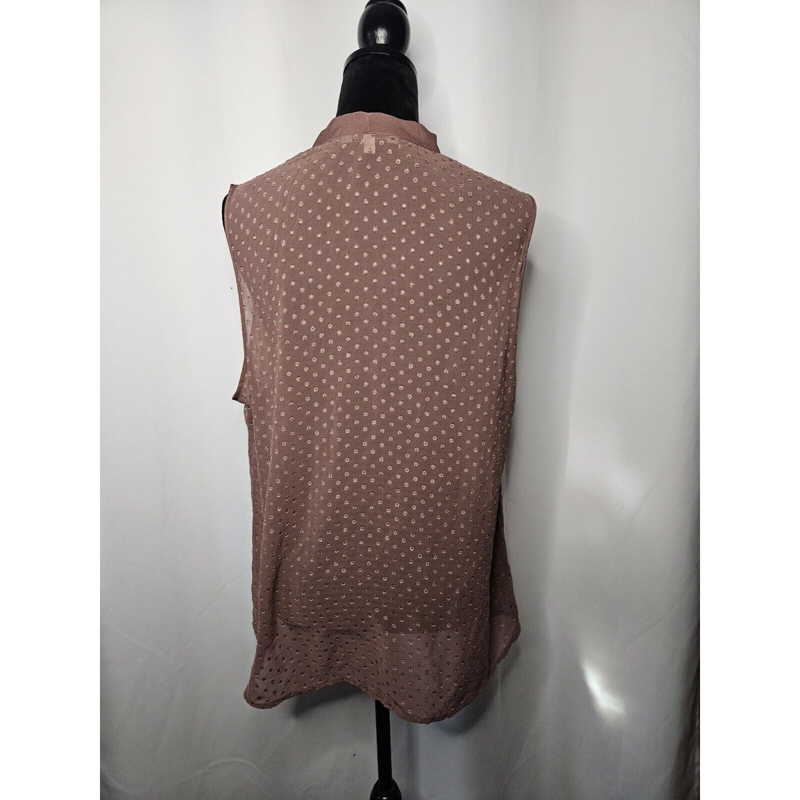 Women’s Black Rainn Career Sleeveless Blouse Top Lightweight Size XL Mauve