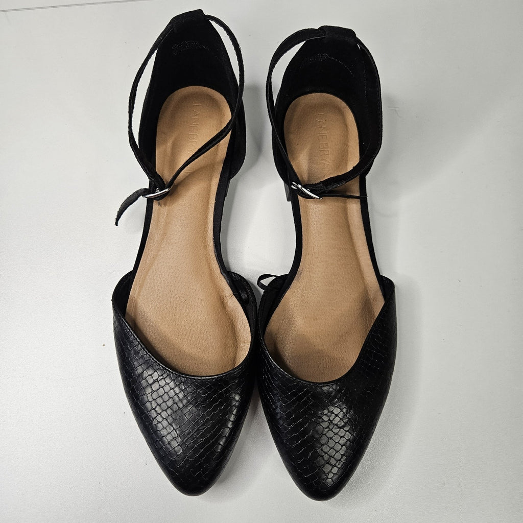 LANE BRYANT Women Sz 9 Wide Flats Shoes Low Wedge Ankle Strap Soft-Soled