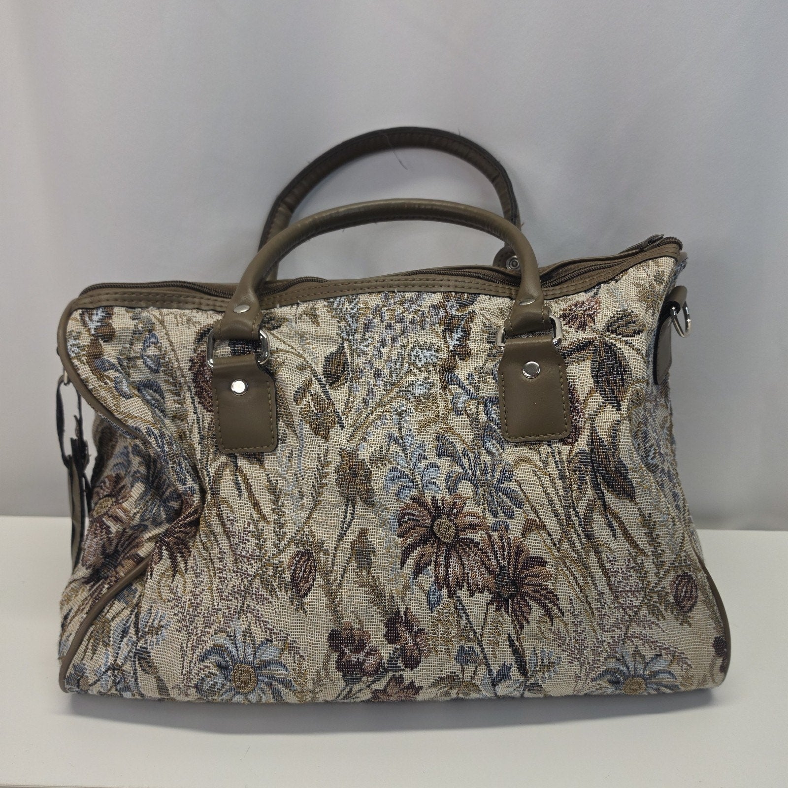 Vintage 90s Jordache Floral Tapestry Zip Shoulder Strap Duffel Travel Bag 14"