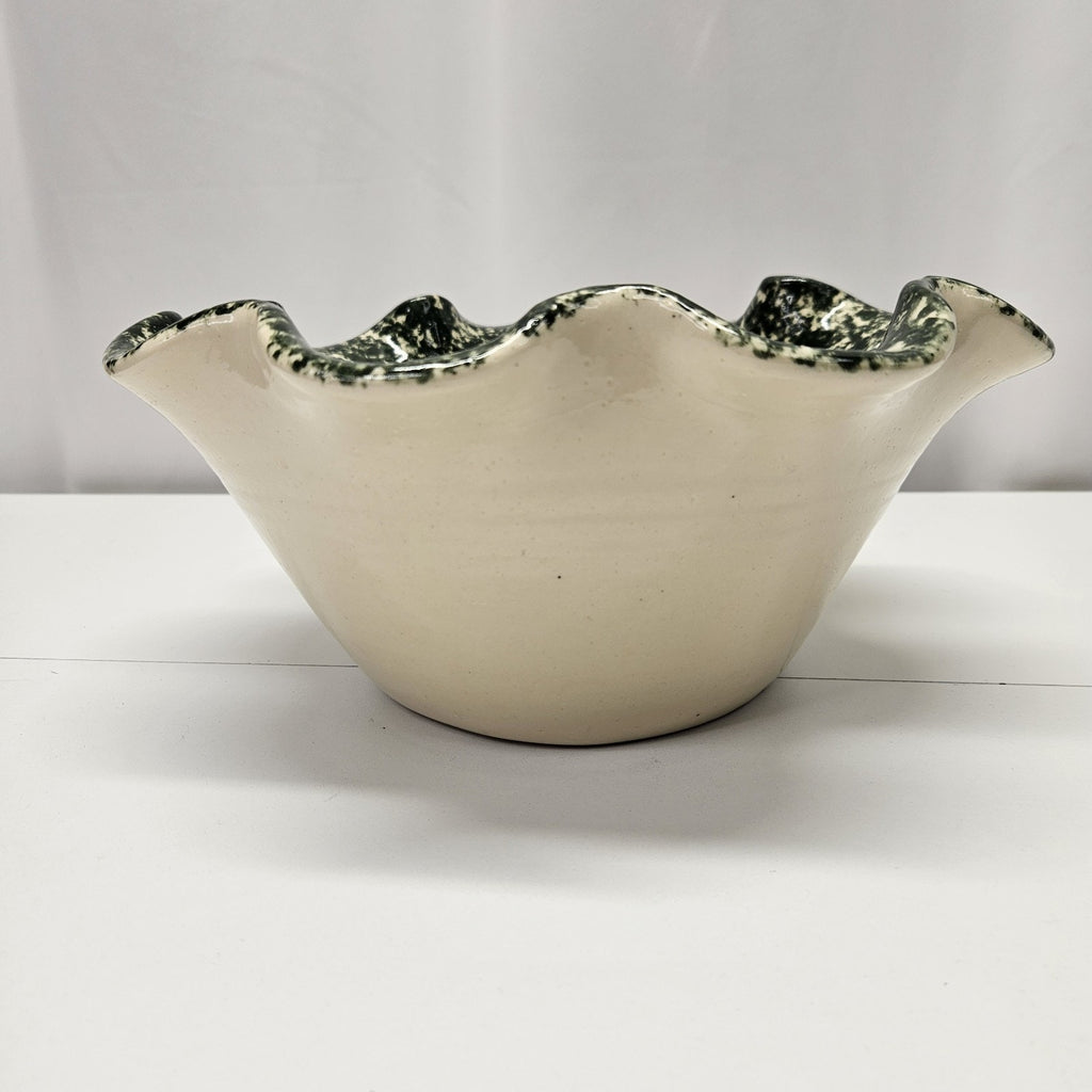 Vtg East Texas Pottery Heart Floral Green Sponge Stoneware Cottage Serving Bowl