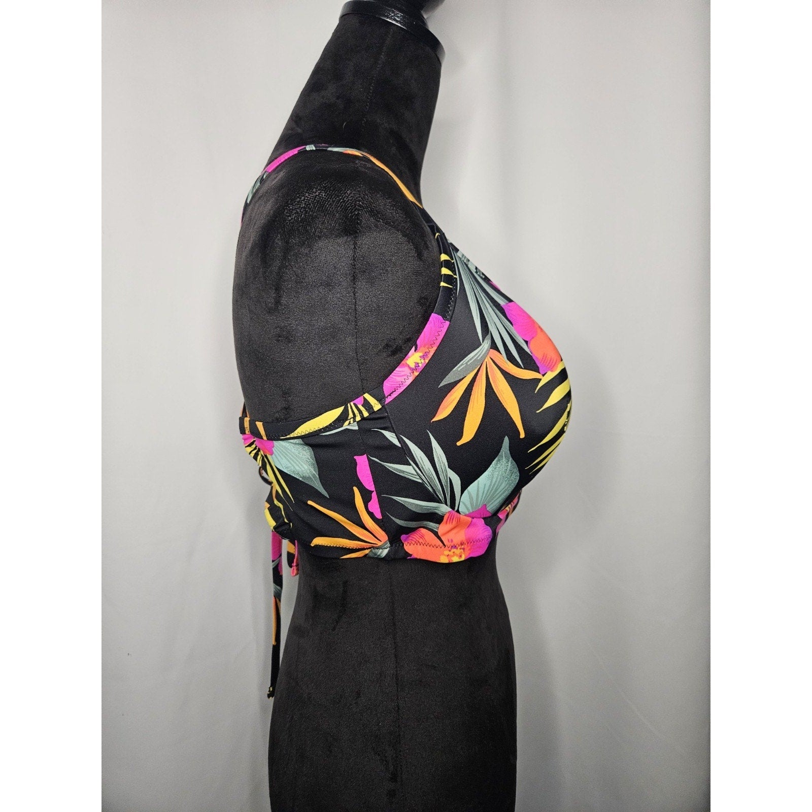Shade & Shore Underwire Padded Bikini Top Size 38D Tropical Floral NWT