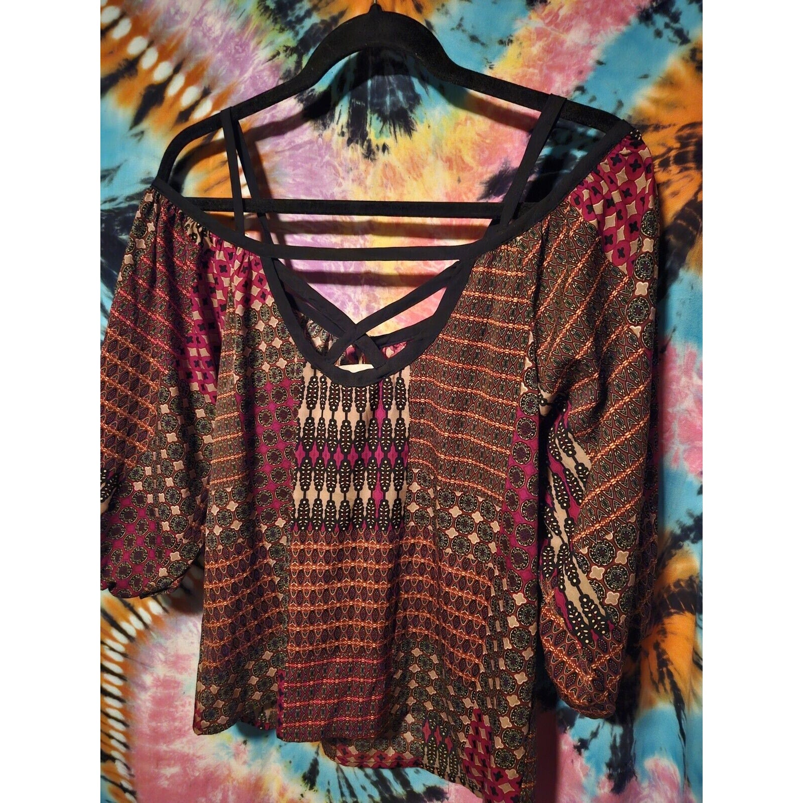 Hippie Laundry Lightweight Crop Peasant Top Red, Black & Golds Womens MED