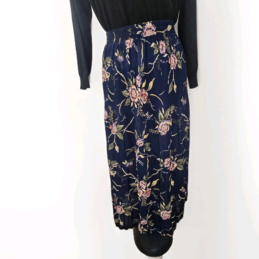 Sag Harbor Woman Navy Floral Crinkle Pleated Skirt Elastic Waist Sheer Sz Large