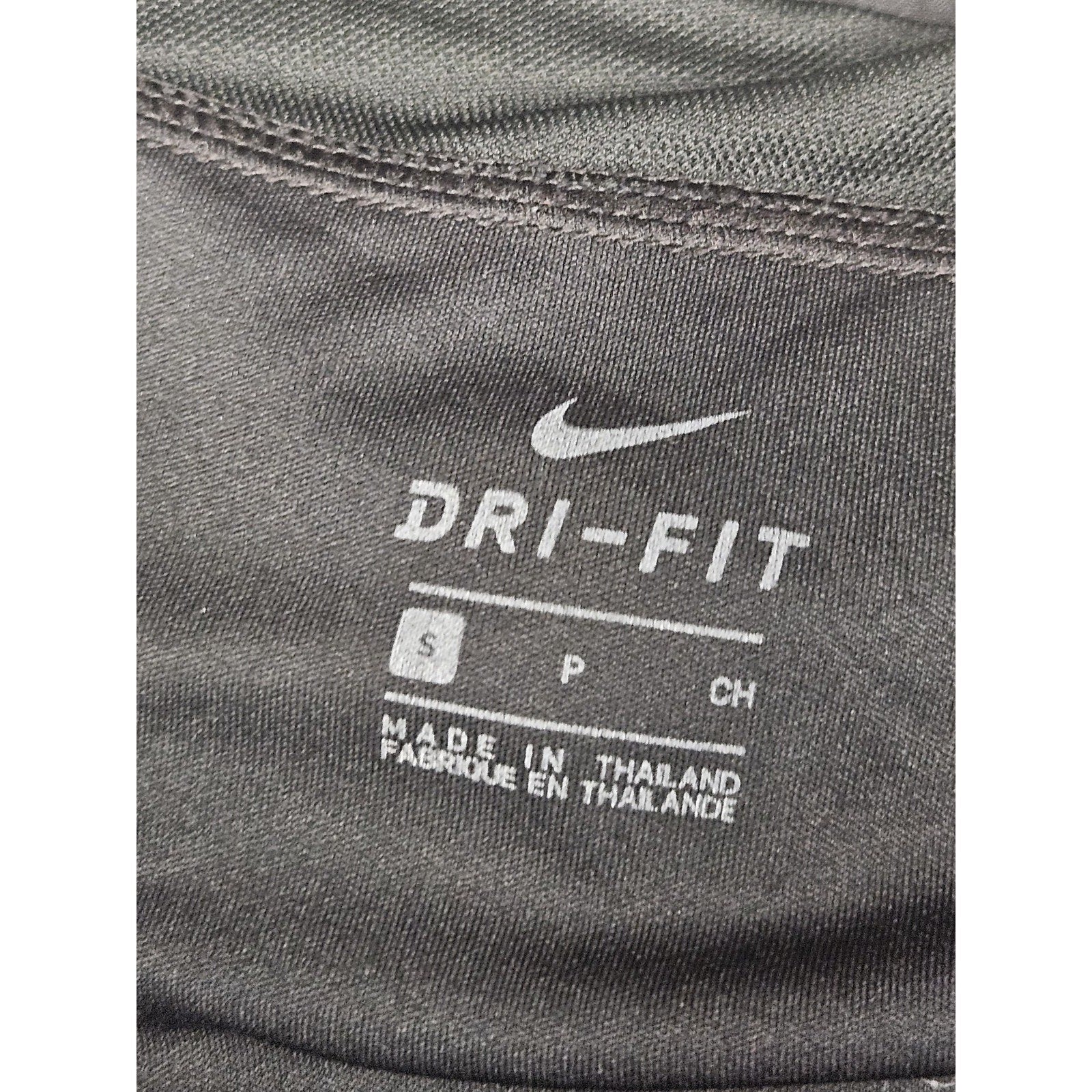 Nike Women' Modern Tempo Embossed Running Short Size S Black Athletic Shorts