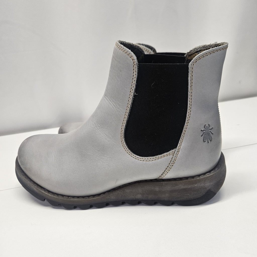 Fly London Salv Chelsea Boots Womens Size 9.5 Gray Leather Pull On Ankle Booties