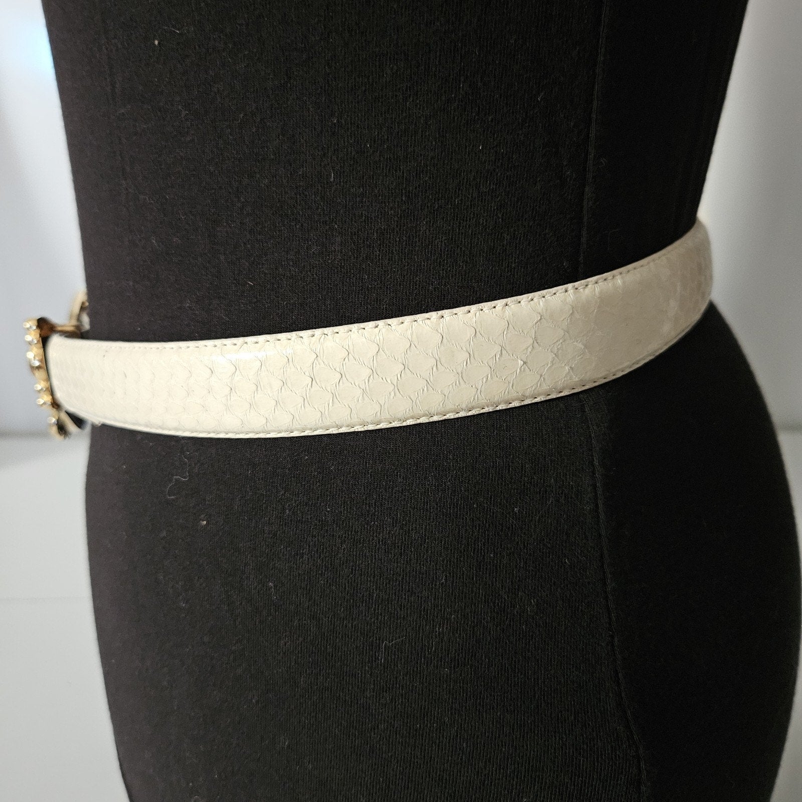 Liz Claiborne Beige Genuine Snake Skin Belt Large Gold Hardware Vintage 90's