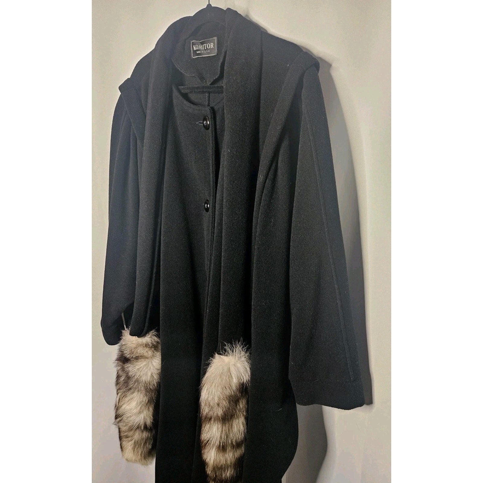 Vintage Komitor Wool Blend Cape Black Fur Accents One Size Fits All