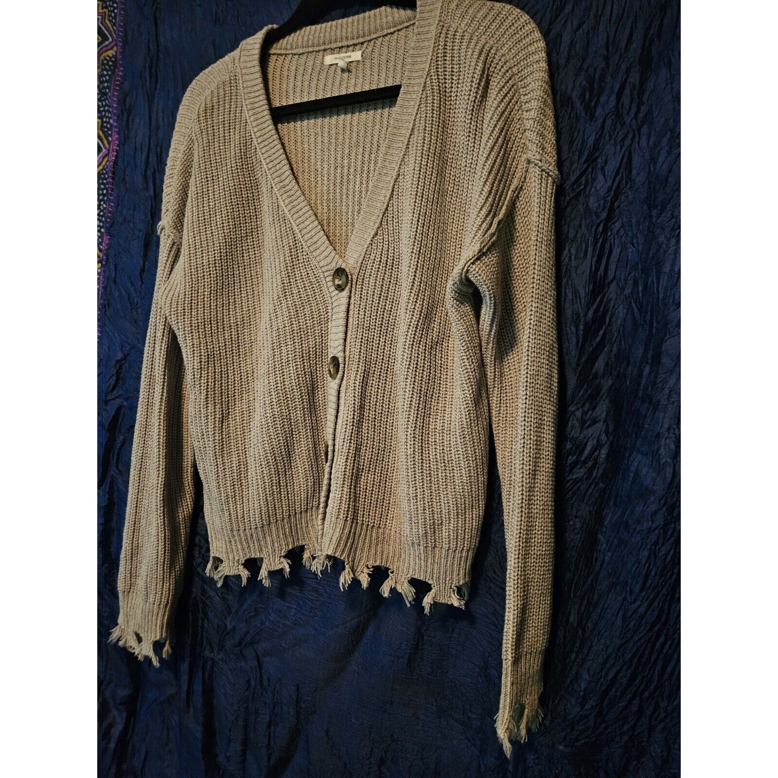 Maurices Distressed Cropped Gray Button Front Sweater Women's Size Med 8-10