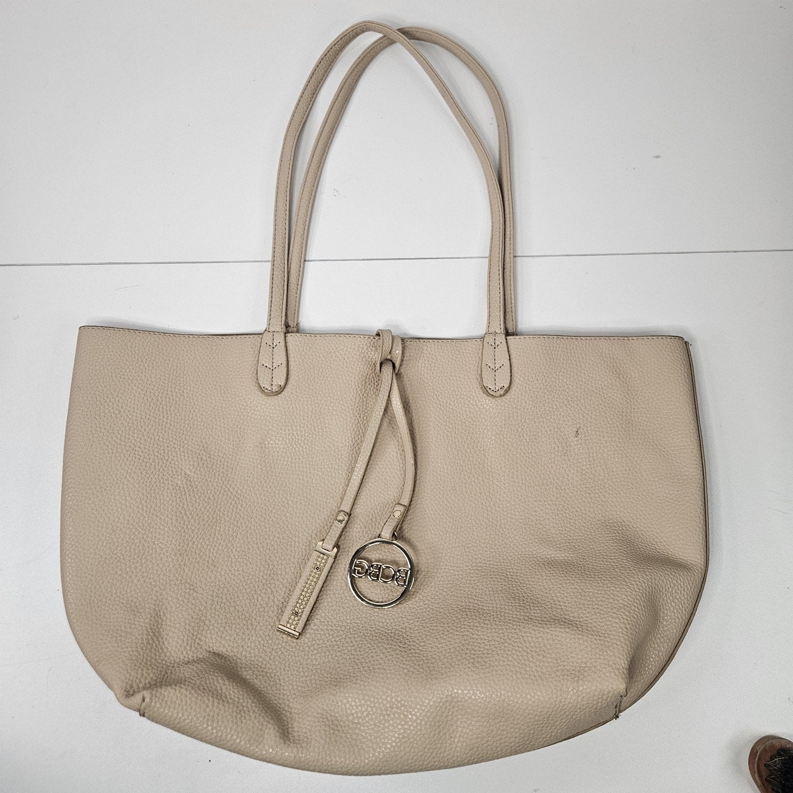 Y2K BCBG Paris Reversible Faux Leather Tote Laptop Bag Beige Goldtone Hardware