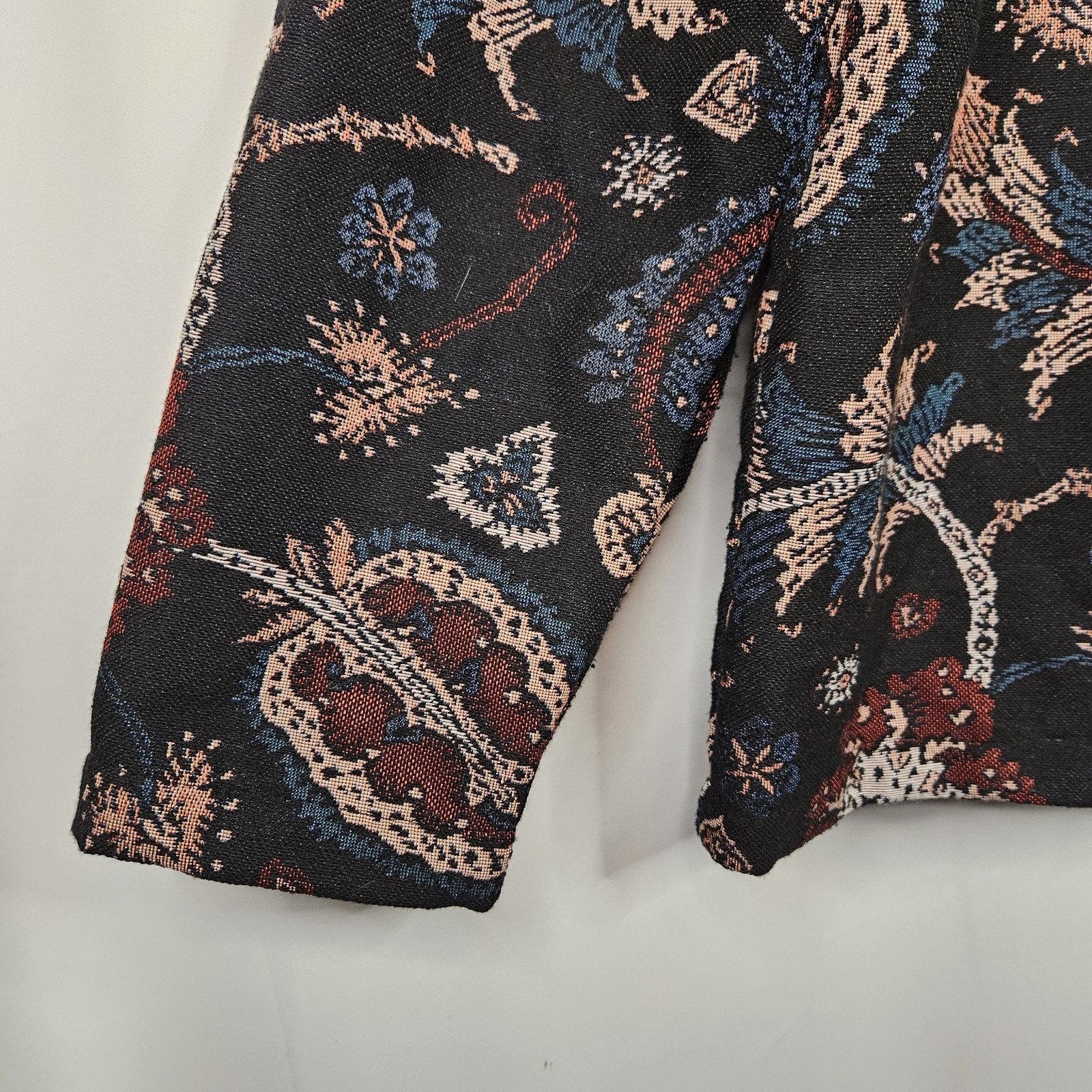 Massive Luxury Mens Tapestry Jacket Medium Black Pink Paisley Retro Baroque