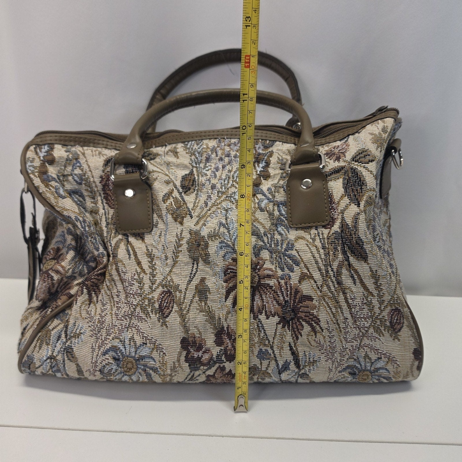 Vintage 90s Jordache Floral Tapestry Zip Shoulder Strap Duffel Travel Bag 14"