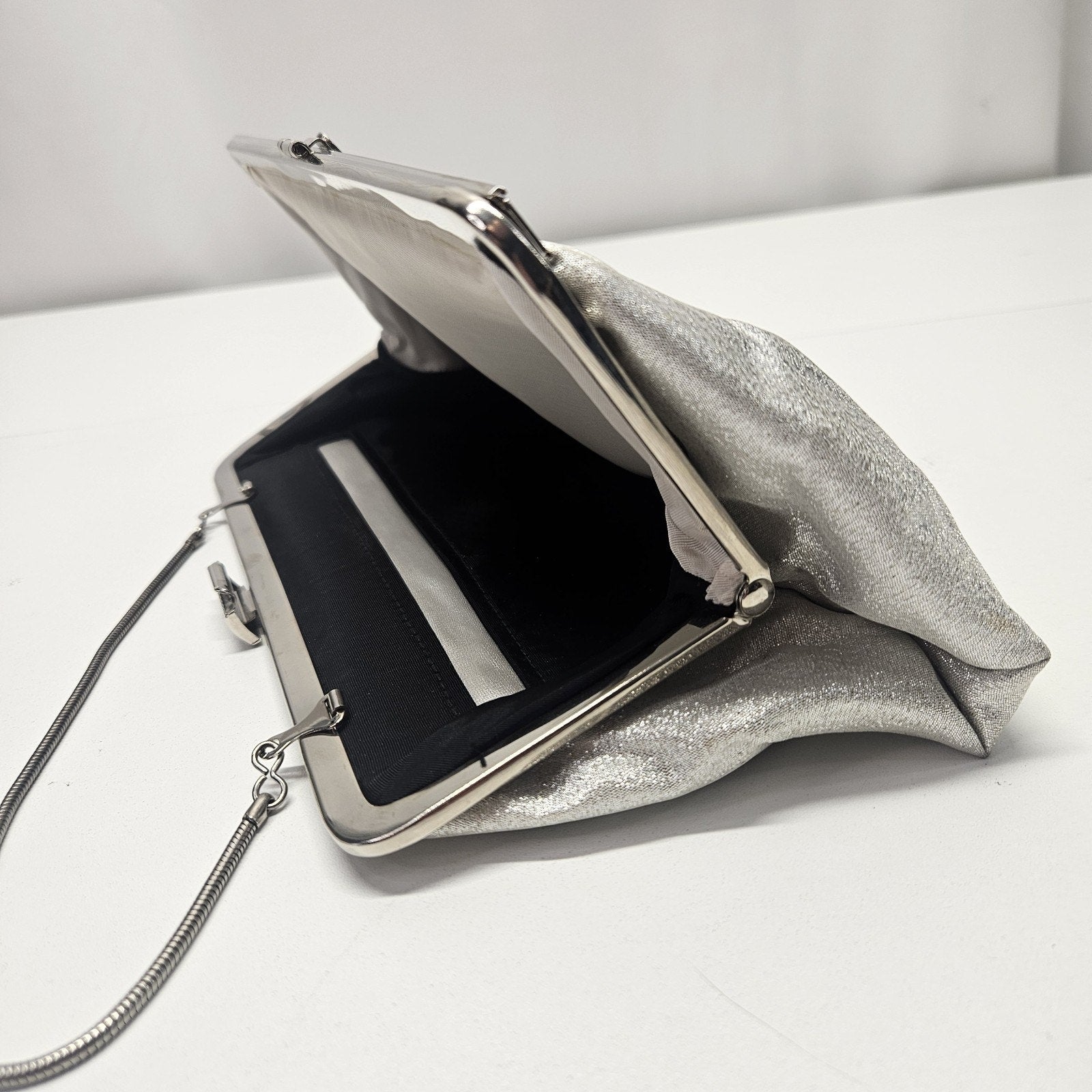 Vintage 50s 60s Retro Mod Silver Metallic Evening Bag Purse Clutch Chain Handle