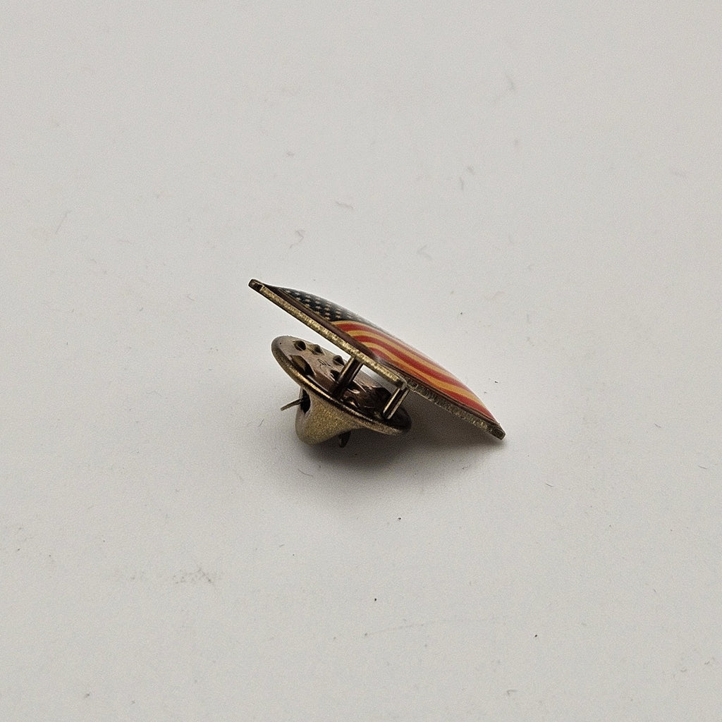 American Flag Old Glory USA Gold Tone Vintage Lapel Pin Proudly Made In USA