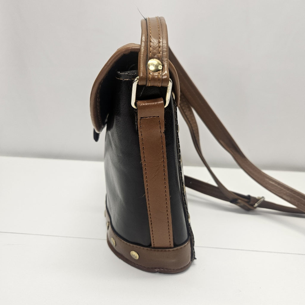Vintage Black And Tan Leather Crossbody Shoulder Bag Purse Suede Liner Hong Kong