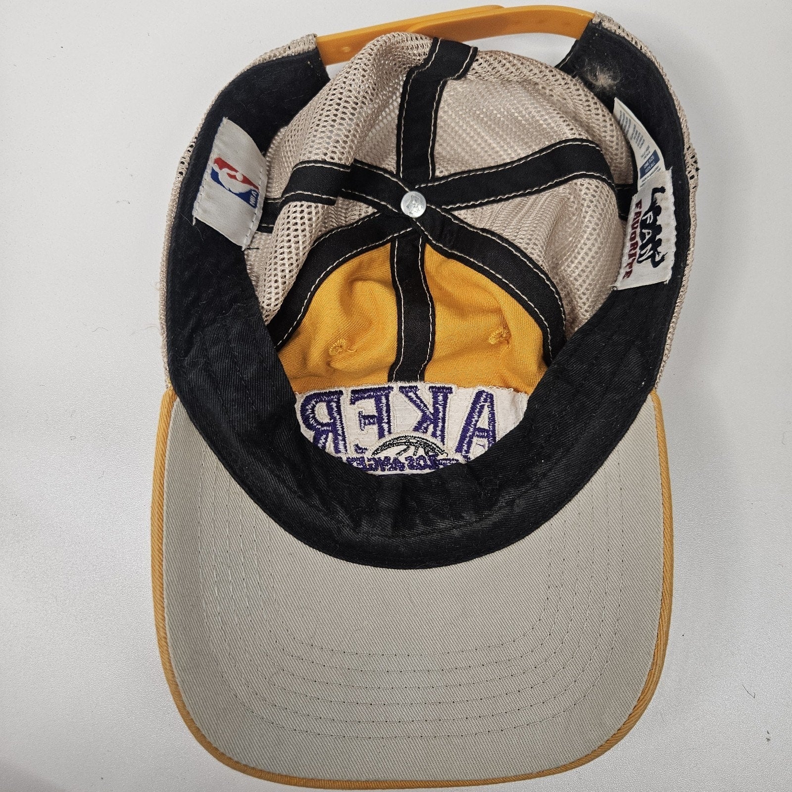 Vintage LA Lakers Yellow With Beige Mesh Snapback Hat Cap Fan Favorite Trucker