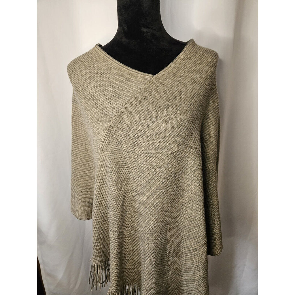 Steve Madden Women's Grey Tasseled Fringe Poncho Cape One Size Two-Tone
