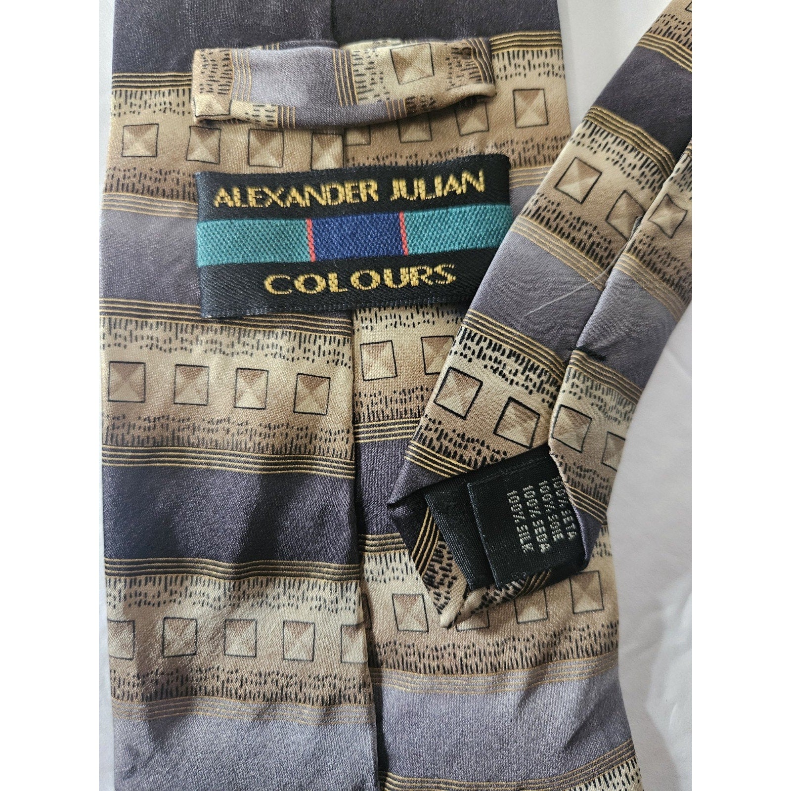 Alexander Julian Silk Tie Gray Beige Gold Geometric Men Necktie 56 x 4"