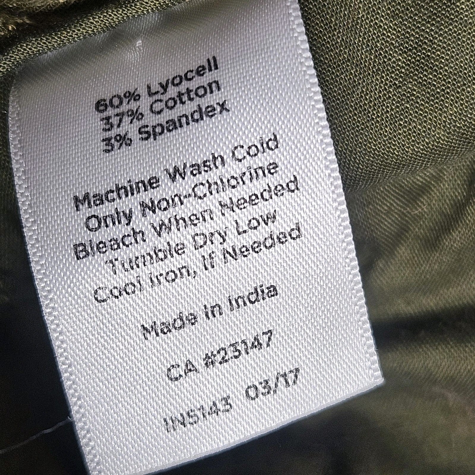 TALBOTS Olive Green Straight Leg Crop Pants size 4 Womens Casual Army Green