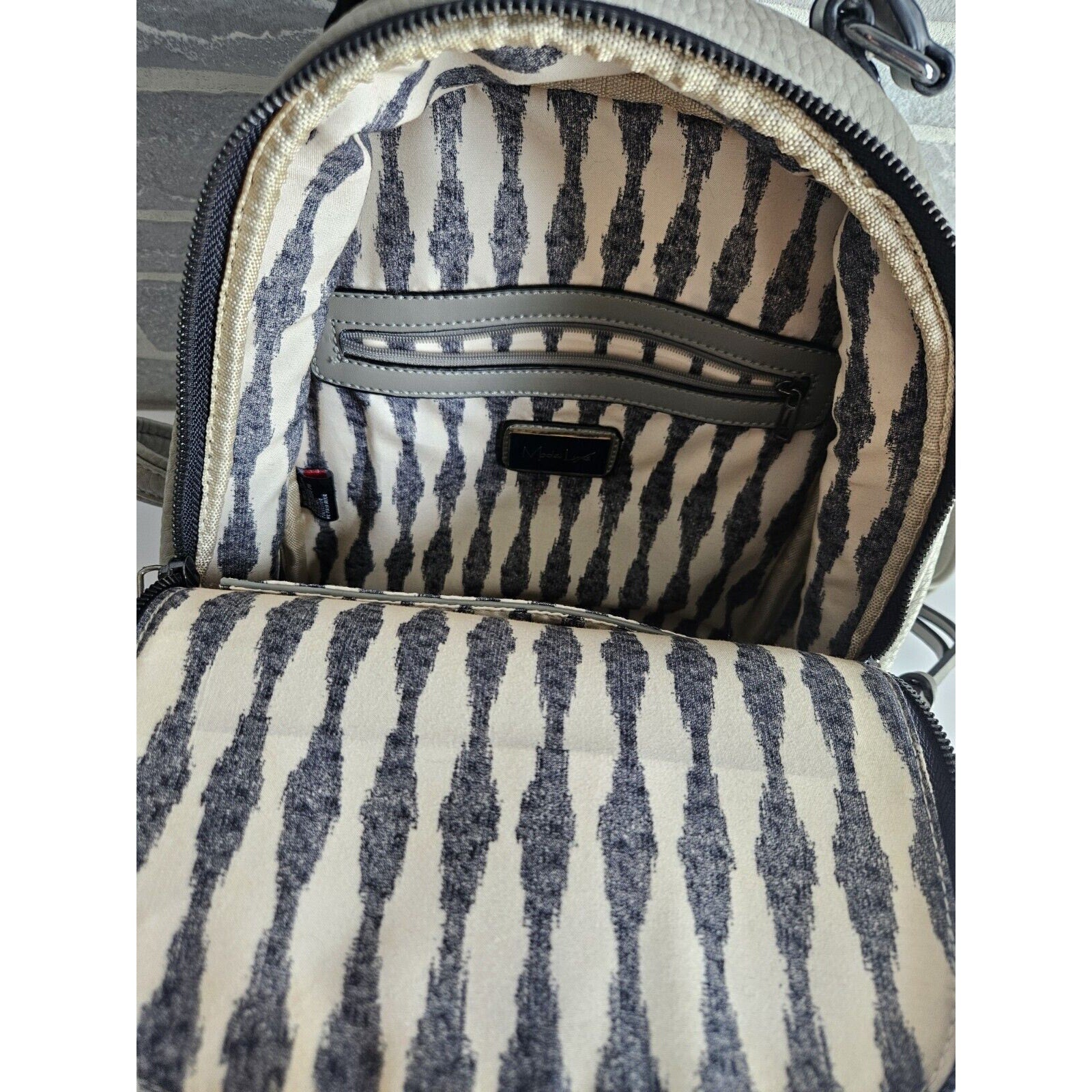 New WO Tags Moda Luxe Gray Mini Backpack Purse