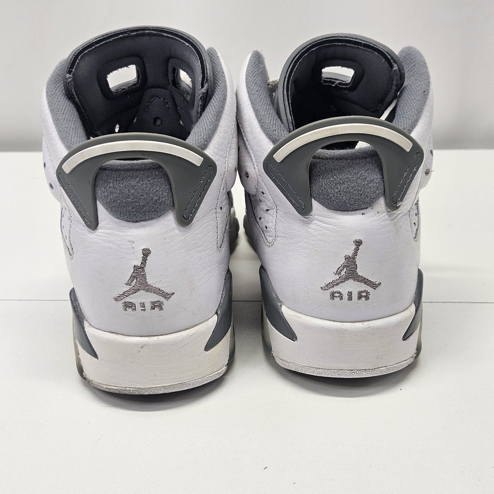 Air Jordan 6 Retro Low Cool Grey Youth Size 4.5M Kids Unisex Nike Streetwear