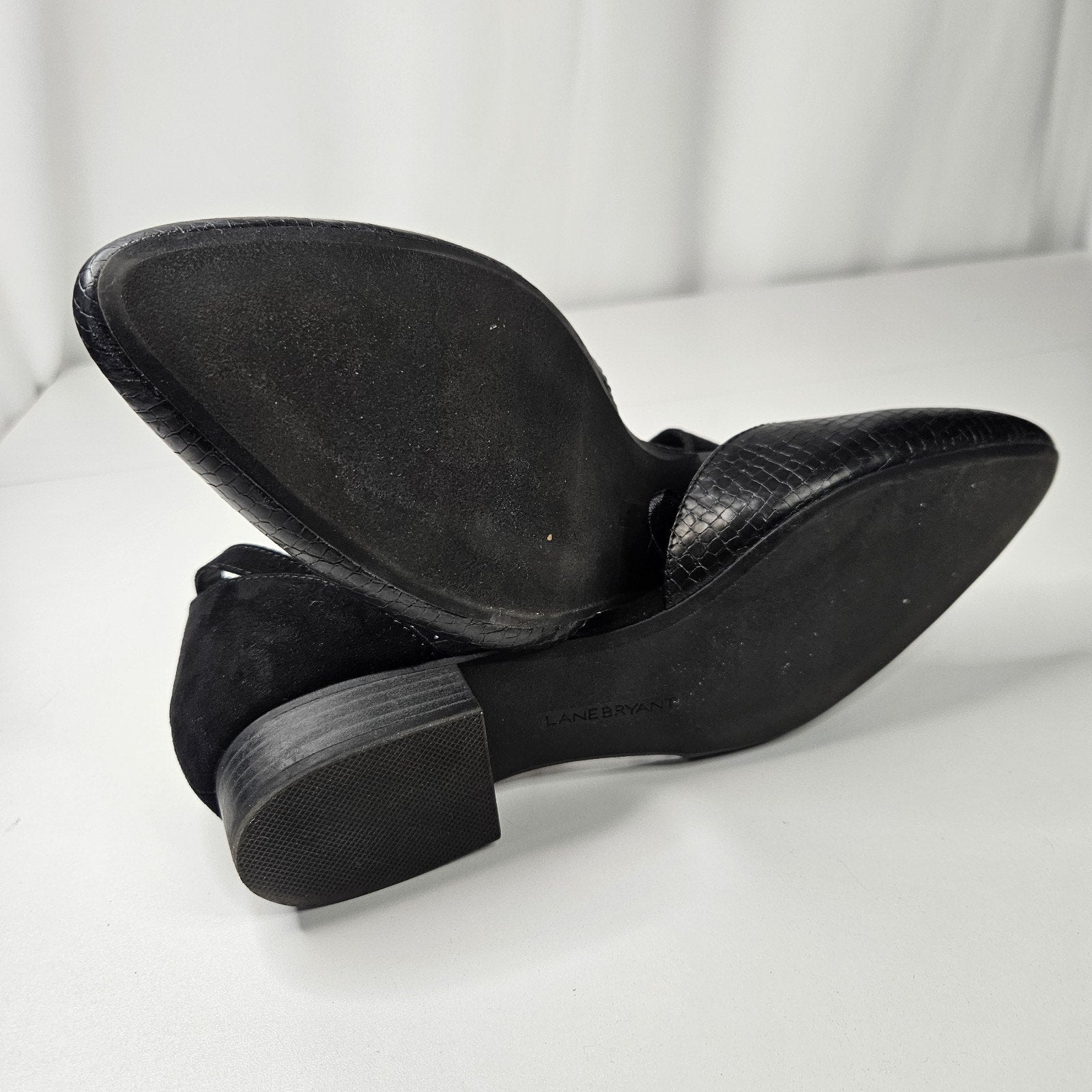 LANE BRYANT Women Sz 9 Wide Flats Shoes Low Wedge Ankle Strap Soft-Soled