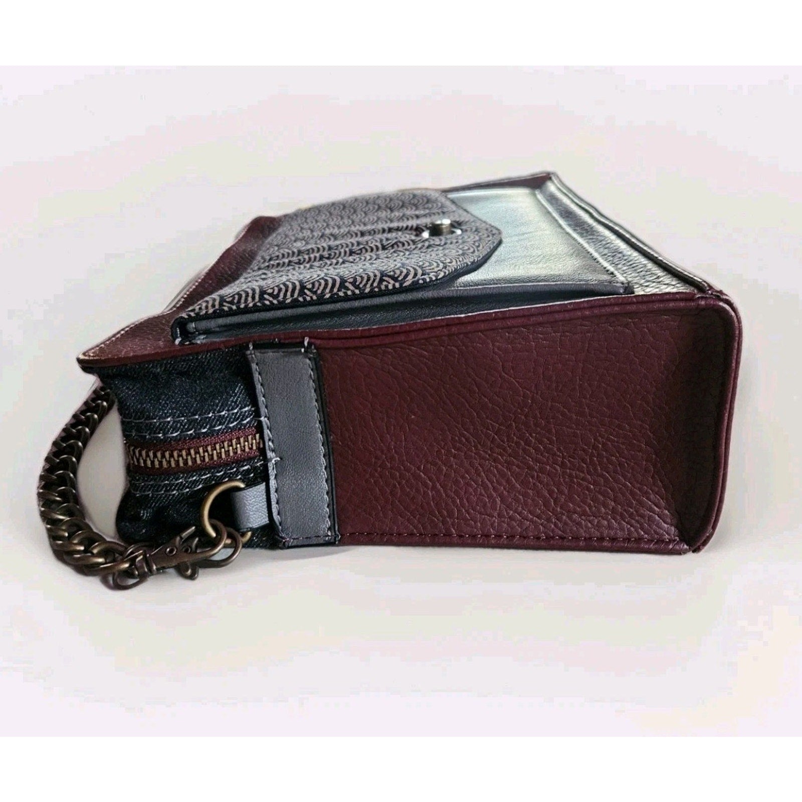 Burgundy BoeJack Design Crossbody Purse w Chain Strap & Pattern