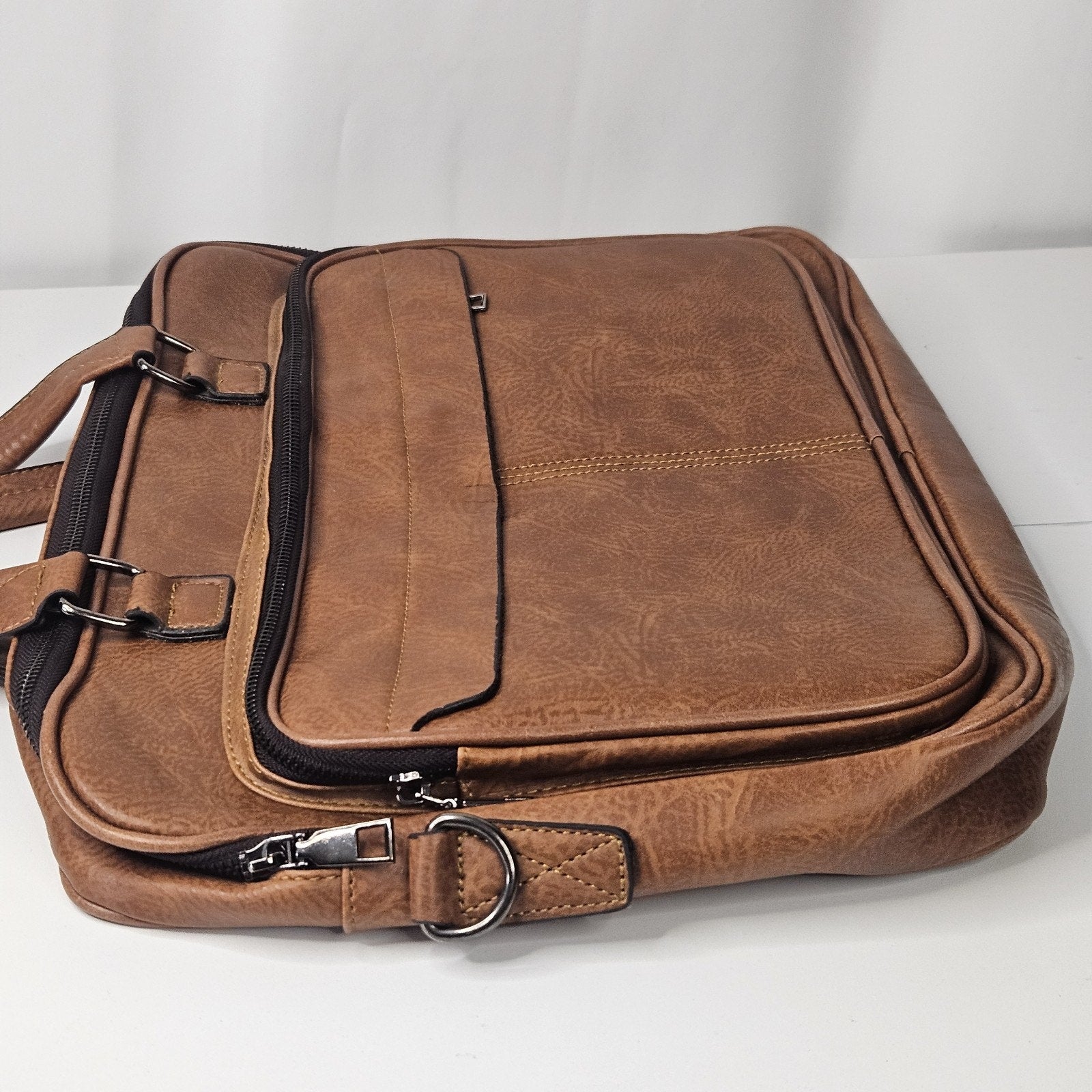 16 In Leather Briefcase Premium Laptop Messenger Bag Men & Women Light Brown