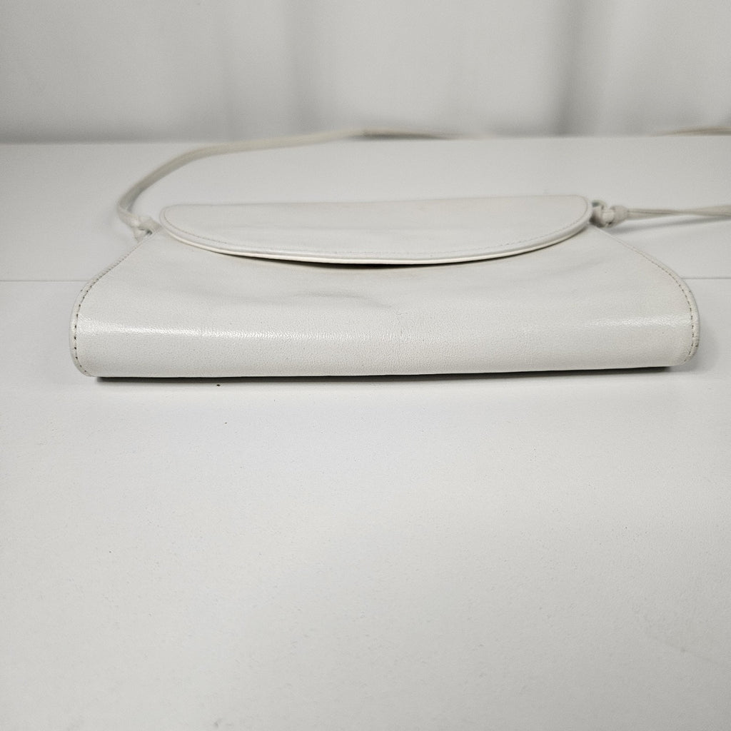 Vintage KORET 100% White Genuine Leather Crossbody Purse-B130 1960s Gold Tone