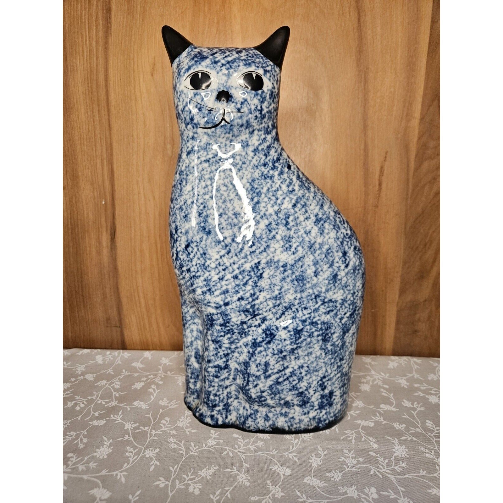 Vtg Cat Figurine White Blue Ceramic 9” Tall Enesco Designed Spongeware Taiwan