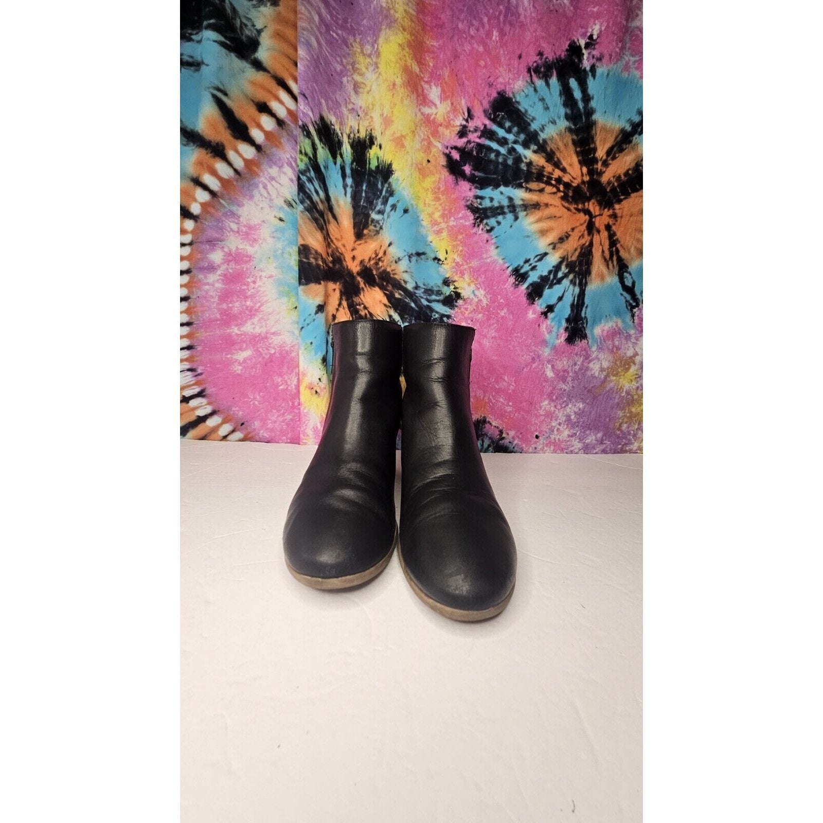 CROWN VINTAGE WOMEN'S BLACK SOFT LEATHER SIDE ZIP HEELED ANKLE BOOTS SIZE 8.5M