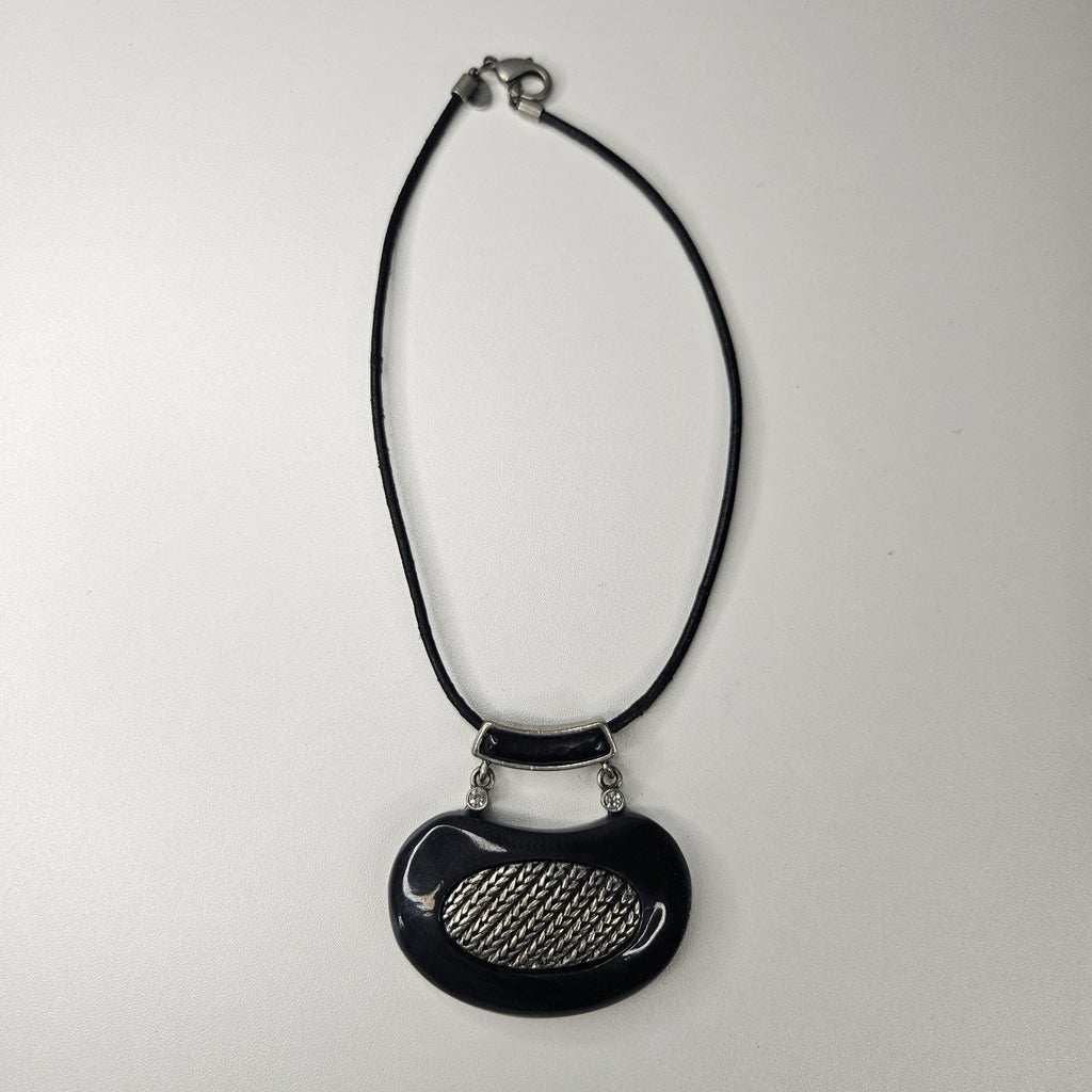 CHICO'S Necklace Black Stone & Pewter Tone Pendant Black Cord Chain