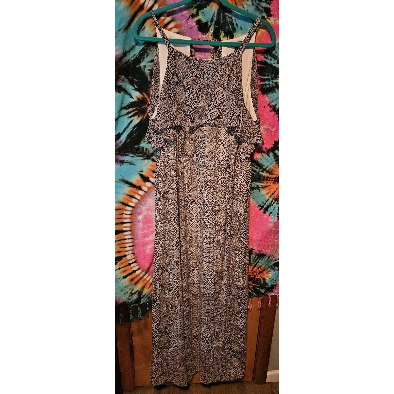 Torrid Black White Patterned Maxi Dress Lined Tie V-Neck Ruffle Sleeves Size 1