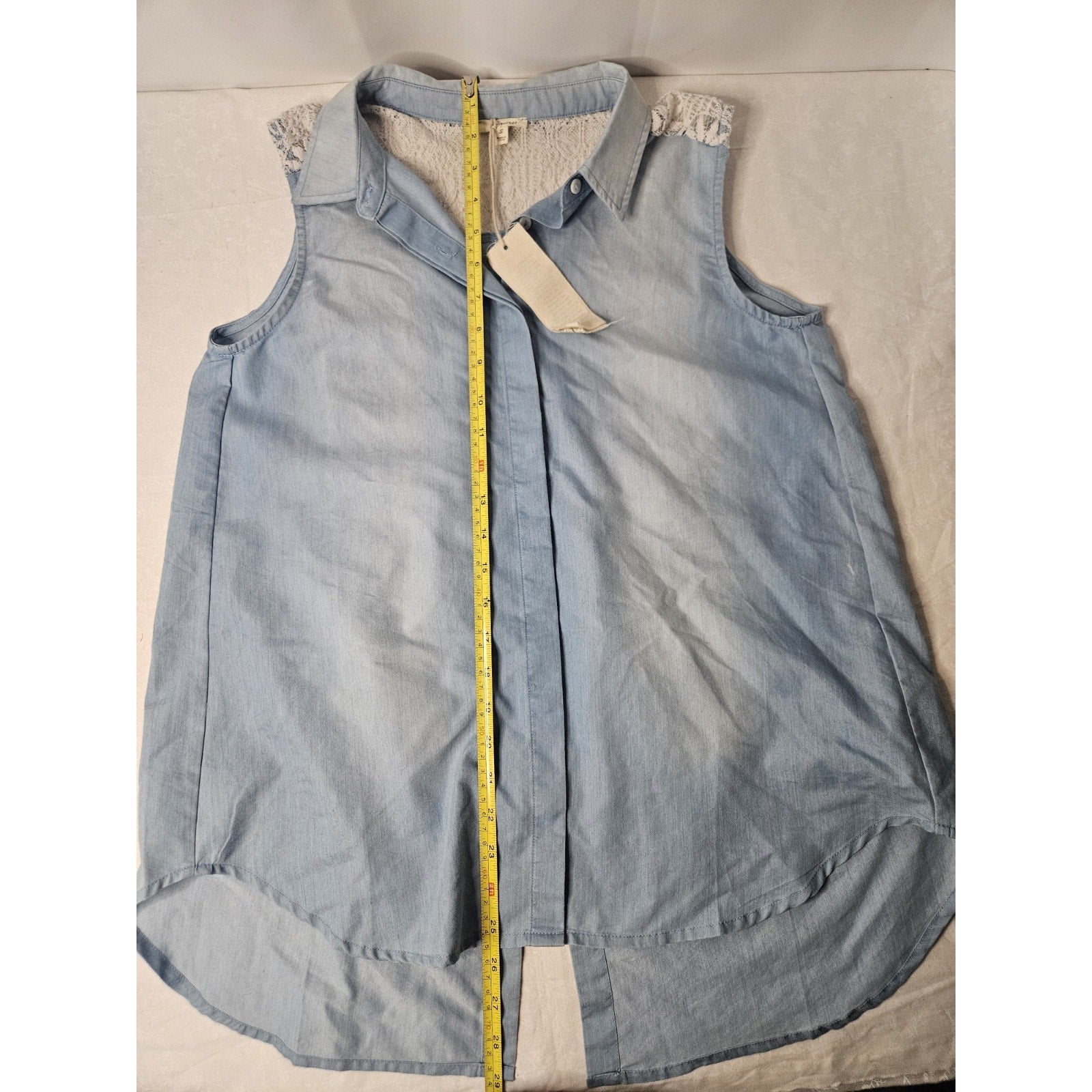 Mystree Chambray & Lace Button Up Shirt Size Small Boho Flowy Coastal NWT