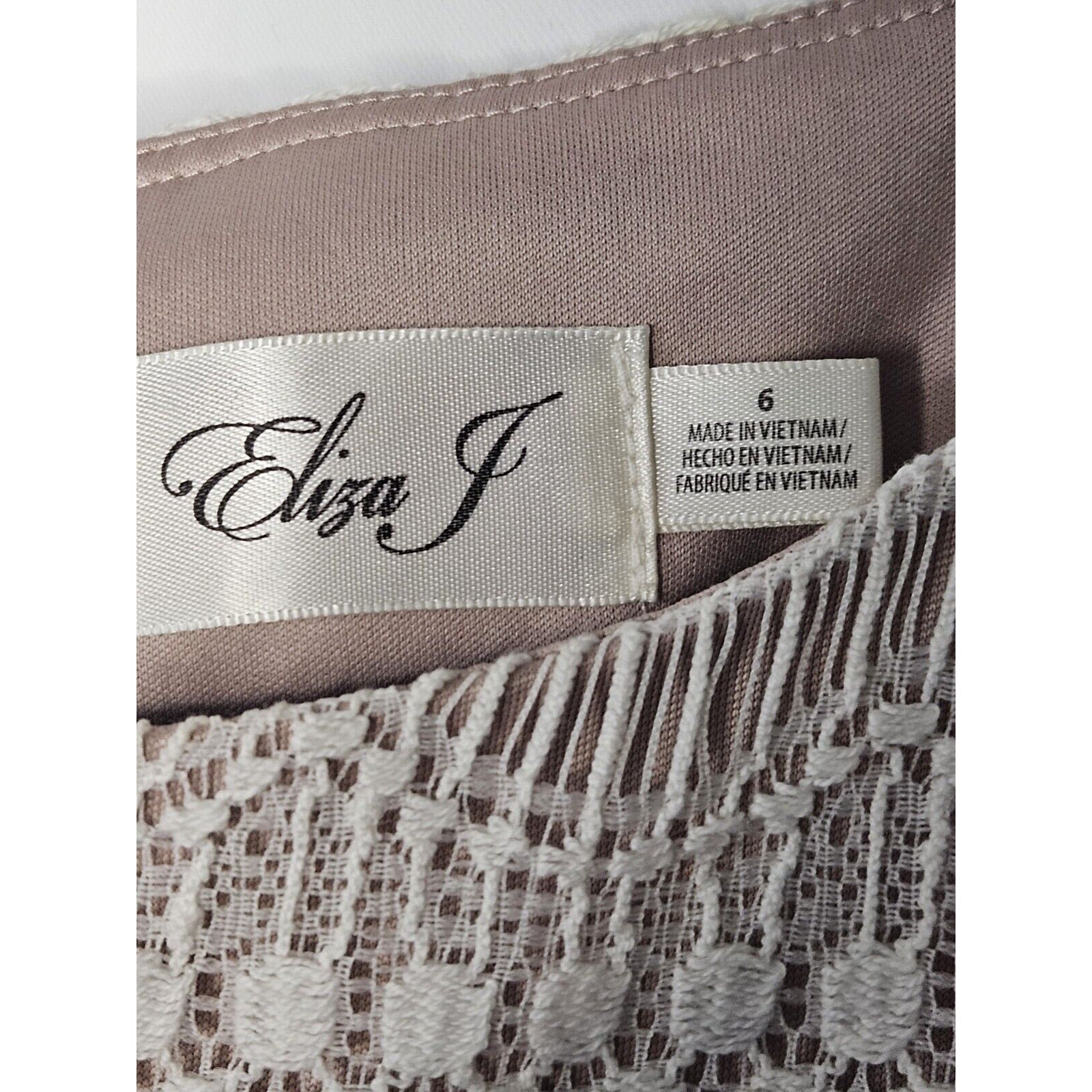 Eliza J Shift Dress Womens Size 6 Layered White Lace Lined 3/4 Sleeve Above Knee