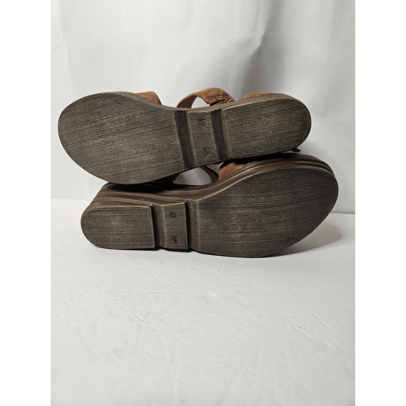 Miz Mooz Amia Brandy US Size 10 Cap Toe Closed Toe Boho Wedge Heels