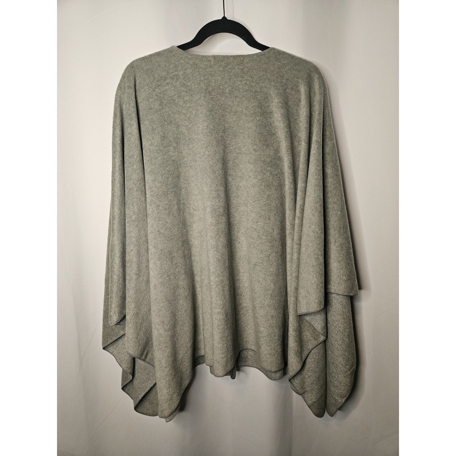 Stan Herman Women's Super Soft Poncho Light Green Sweater One Size Fits All