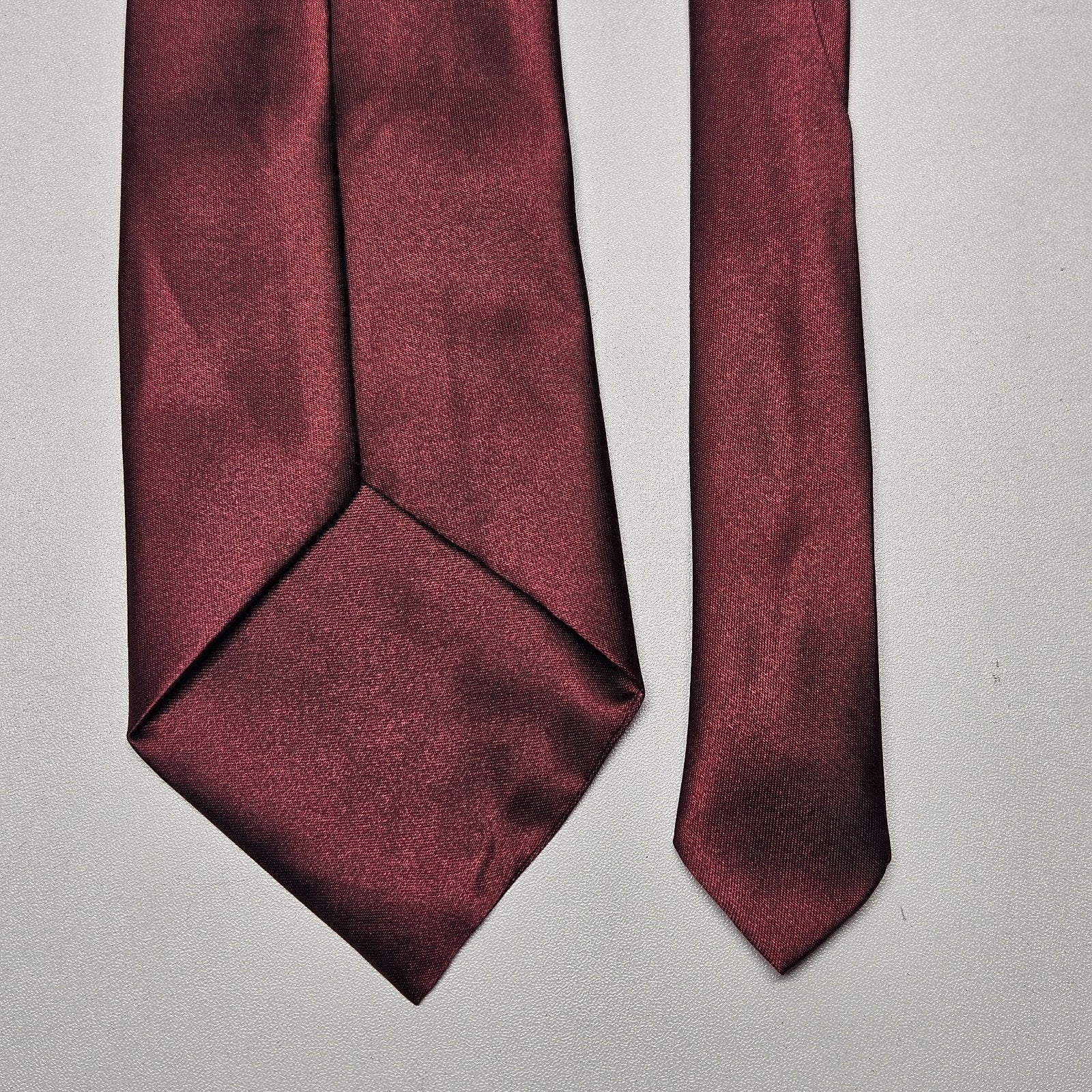 Vintage Mens Maroon Satin Formal Necktie 60"Lx3.5"W Neck Tie