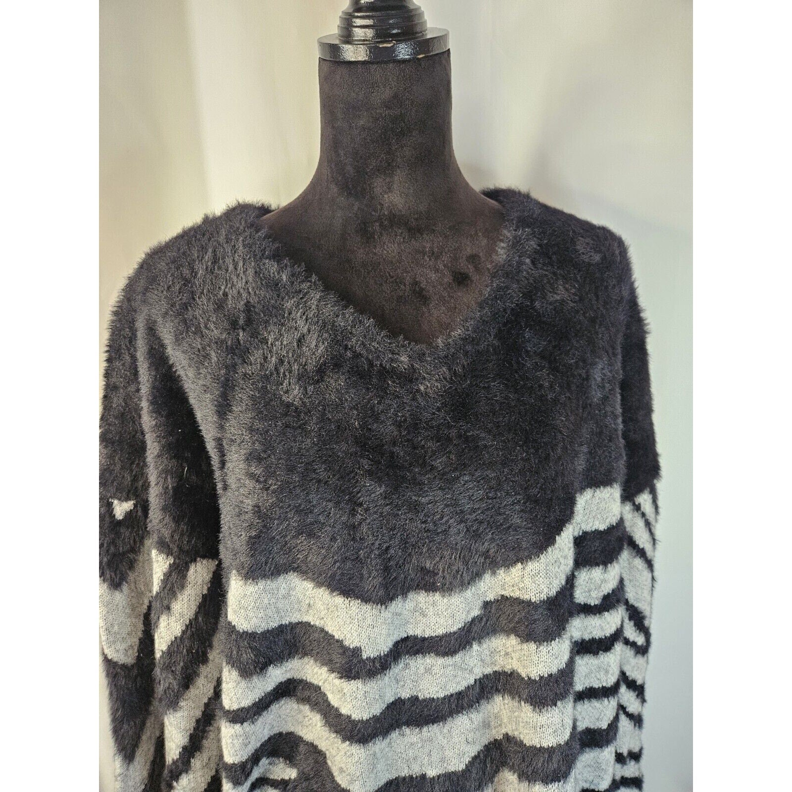 Vince Camuto Sweater Zebra Print Knit Long Sleeve Winter Top XXL 2X
