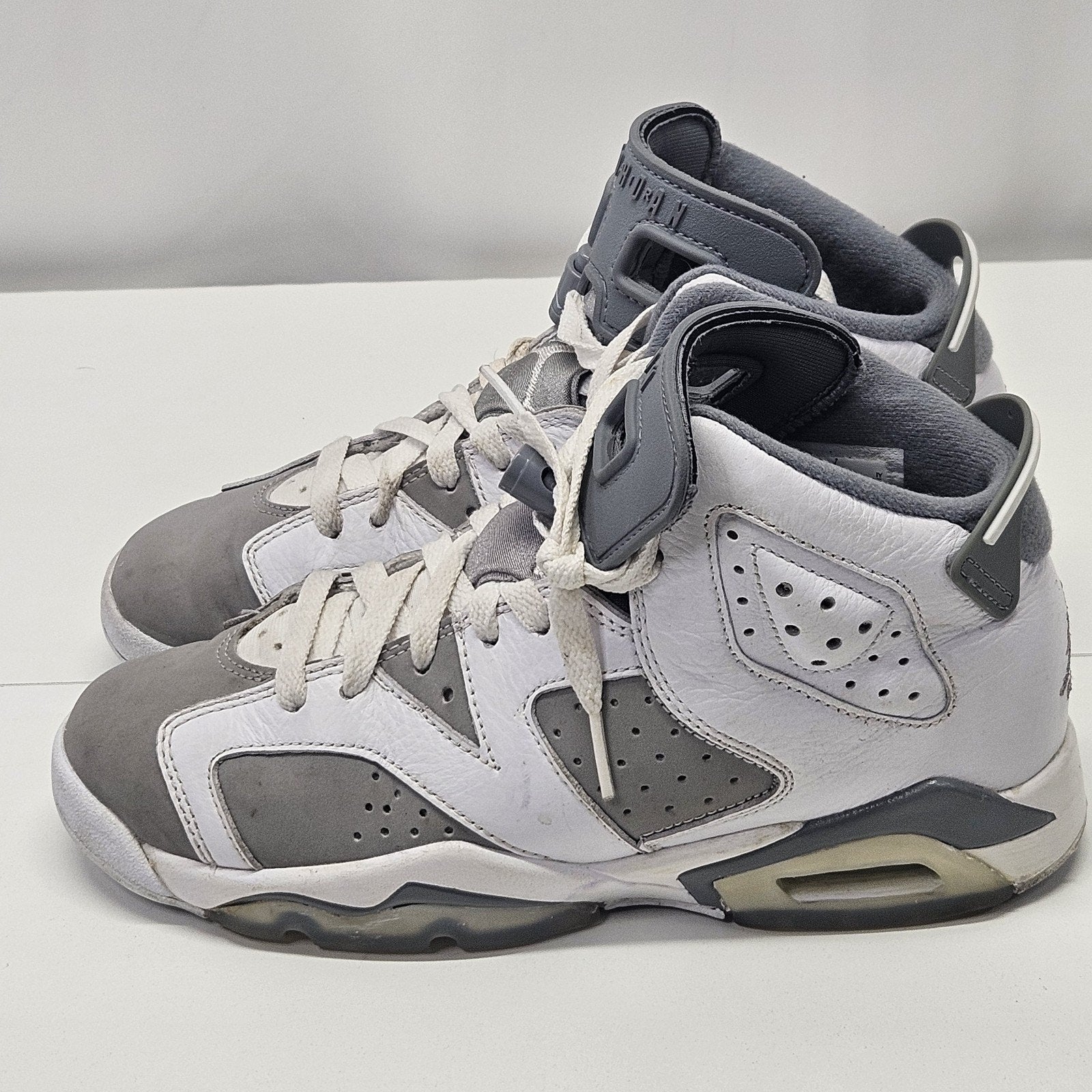 Air Jordan 6 Retro Low Cool Grey Youth Size 4.5M Kids Unisex Nike Streetwear