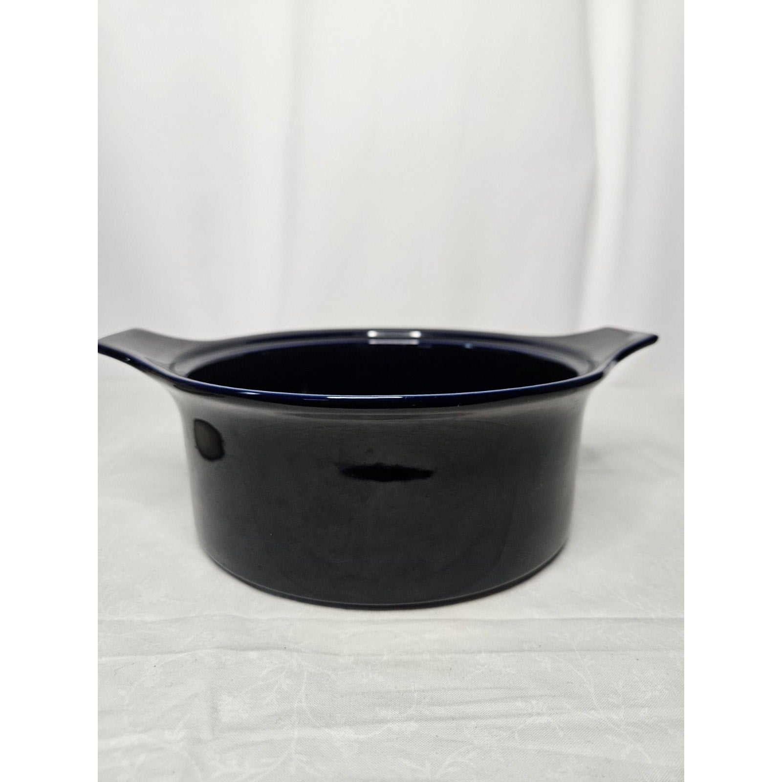 Vintage Celebrity Lexington Round 2 Quart Stoneware Casserole Dish Lid Blue