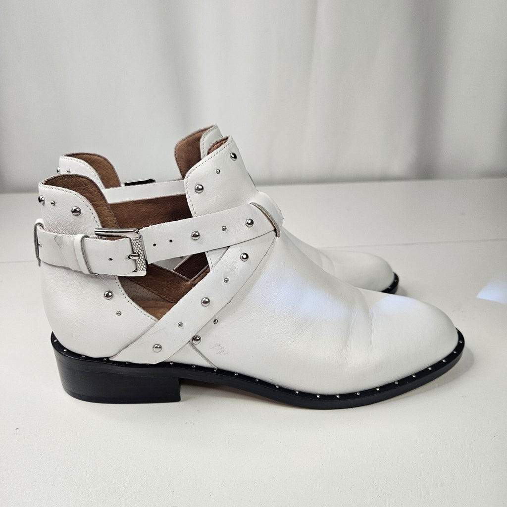 Halogen Nordstrom HAILEY Studded Leather Ankle Boots White Womens US Size 8.5 M